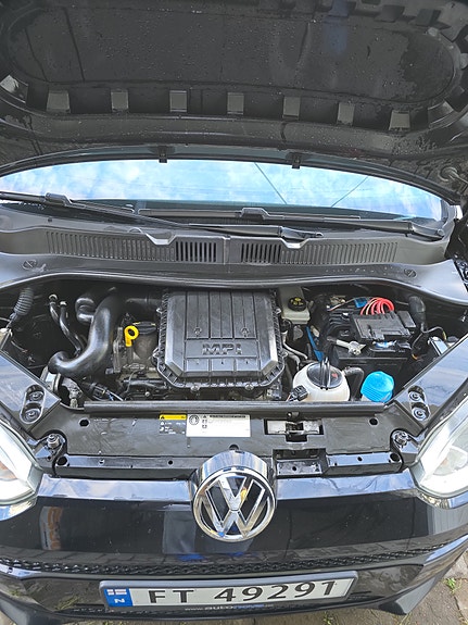 Volkswagen UP! 4 of 5