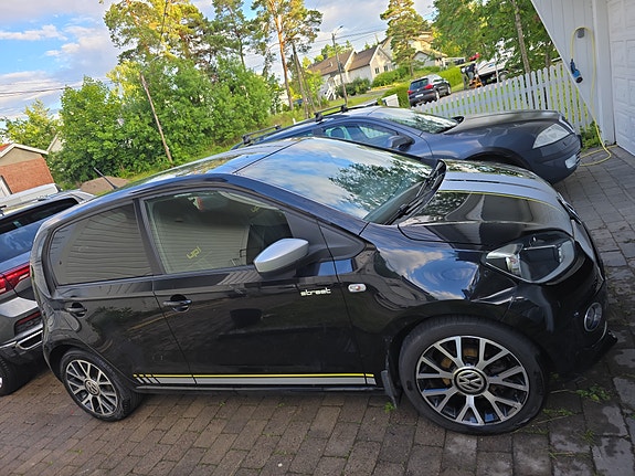 Volkswagen UP! 21 of 22