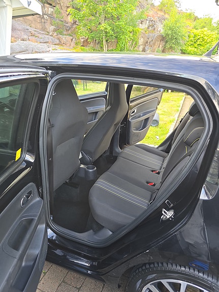 Volkswagen UP! 8 of 22