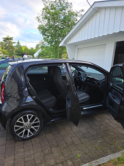 Volkswagen UP! 13 of 22