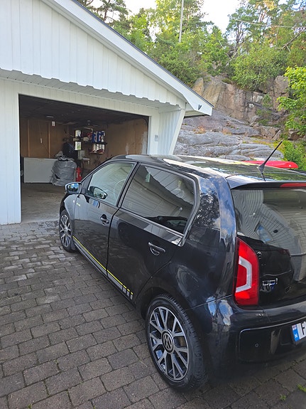 Volkswagen UP! 9 of 22