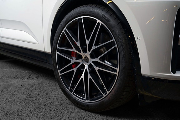 Porsche Macan 3 of 5