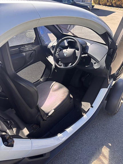 Renault Twizy 4 of 5