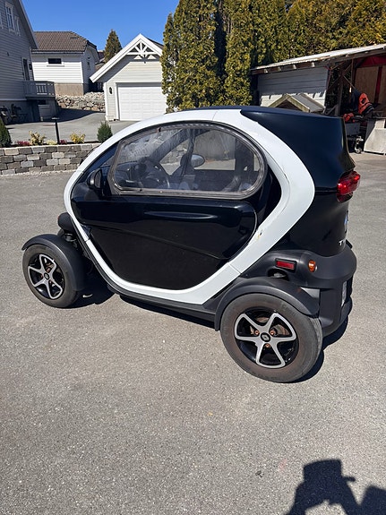 Renault Twizy 2 of 5