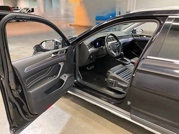 Volkswagen Passat Alltrack 5 of 5