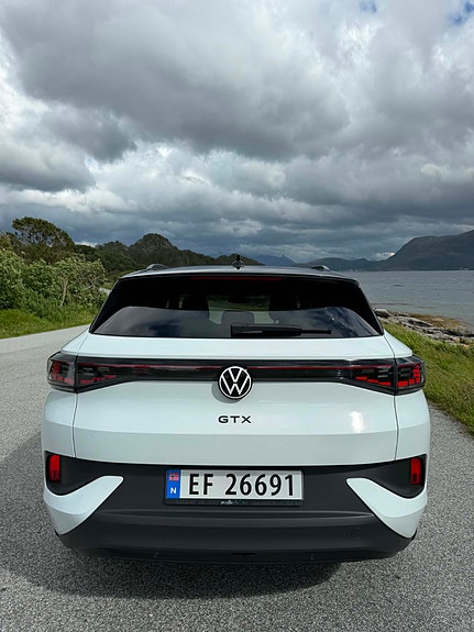 Volkswagen ID.4 GTX 4 of 5