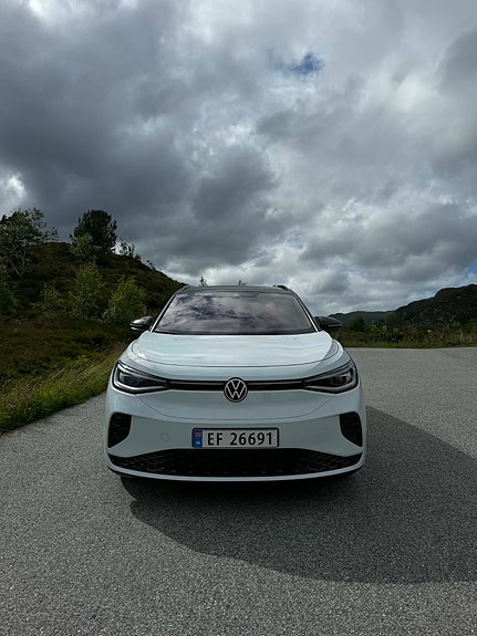 Volkswagen ID.4 GTX 2 of 5