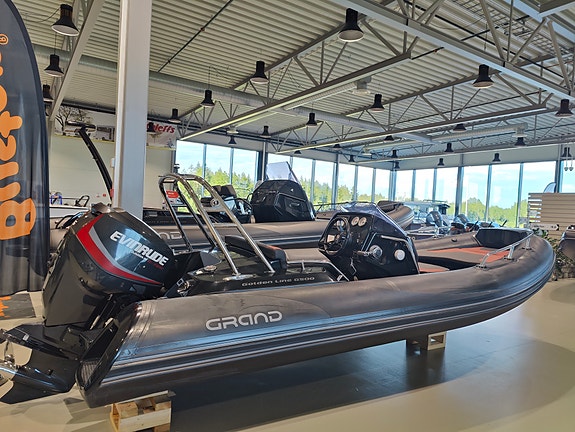 Pen Grand 500 Black Edition m/ sterk Evinrude 115 E-Tec! Kun 187 motortimer! 3 of 5