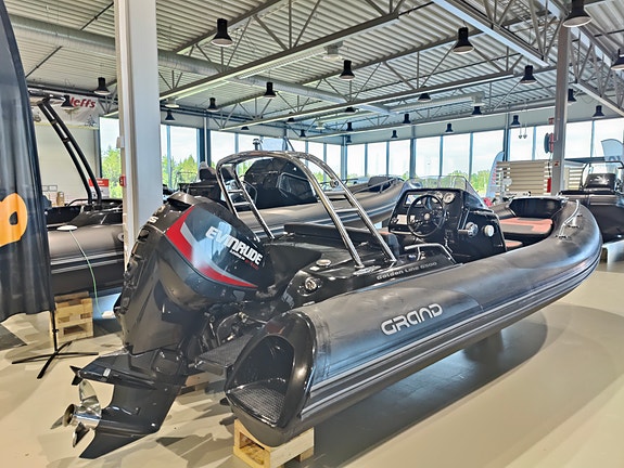 Pen Grand 500 Black Edition m/ sterk Evinrude 115 E-Tec! Kun 187 motortimer! 4 of 5
