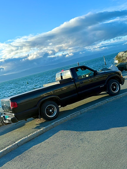 Chevrolet Pick-Up 2 of 5