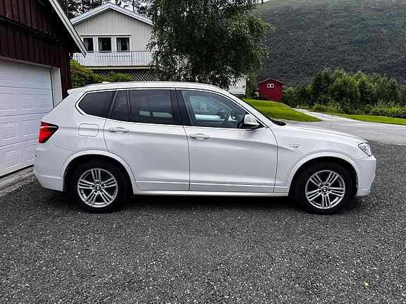 BMW X3 4 of 5
