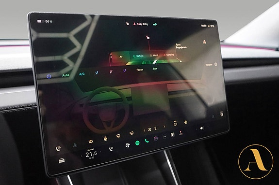 Tesla Model Y 3 of 5