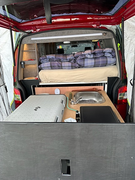 Volkswagen Multivan 5 of 5