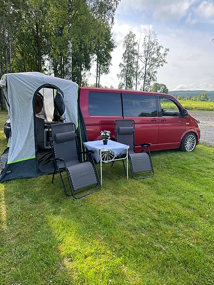 Volkswagen Multivan 2 of 5
