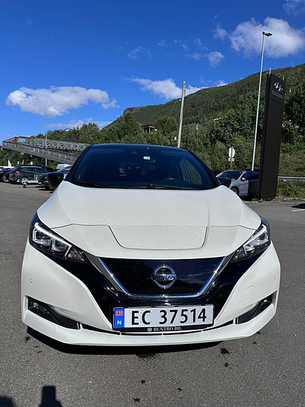 Nissan Leaf 2 of 5