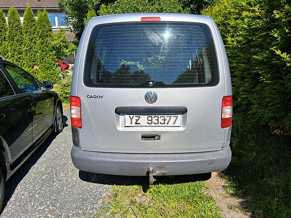 Volkswagen Caddy Maxi 2 of 2