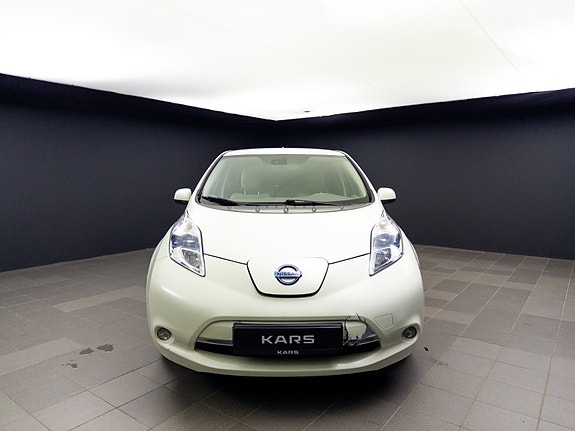 Nissan Leaf 2 of 5