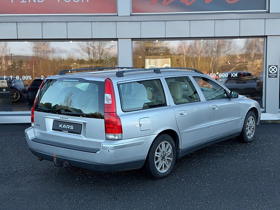 Volvo V70 5 of 5