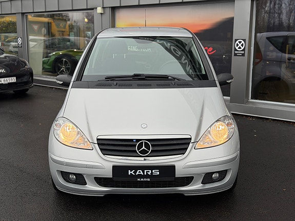 Mercedes-Benz A-Klasse 2 of 5