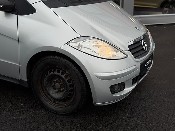 Mercedes-Benz A-Klasse 4 of 5