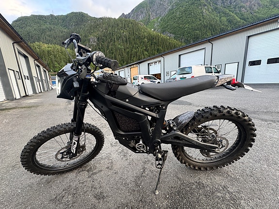 Talaria Sting R TL4000 2 of 5