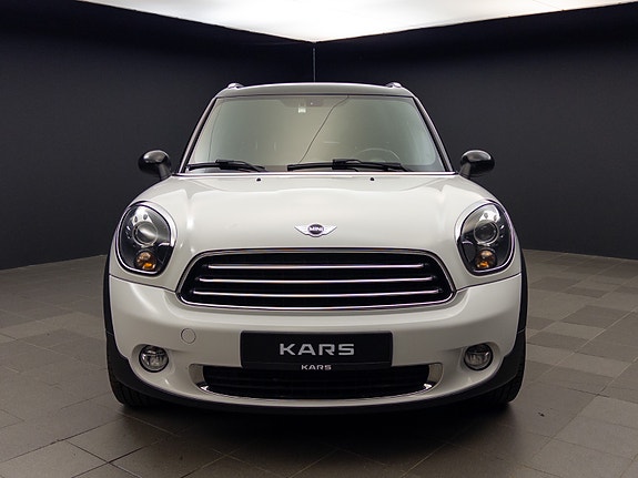 MINI Countryman Cooper 4 of 5