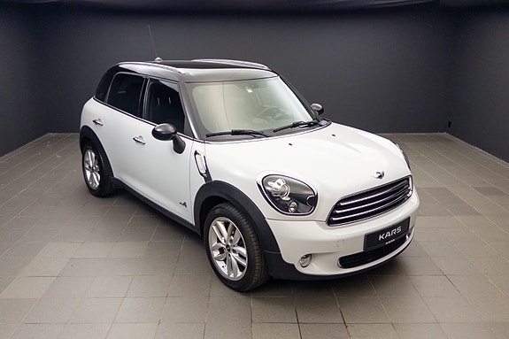 MINI Countryman Cooper 2 of 5