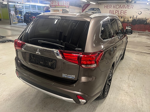 Mitsubishi Outlander 4 of 5