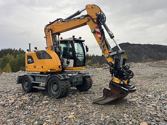 Liebherr A 914 Compact Litronic 2 of 5