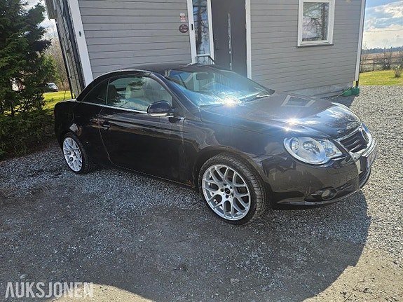 Volkswagen Eos 3 of 5