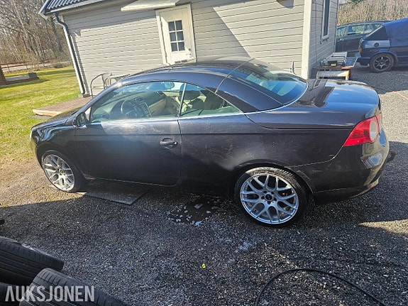Volkswagen Eos 4 of 5