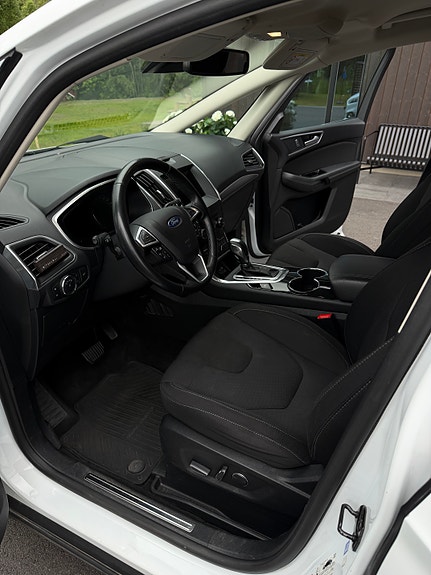 Ford S-MAX 8 of 20