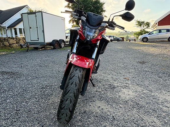 Honda CB 500F 3 of 5