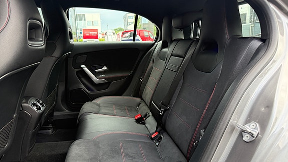 Mercedes-Benz A200 14 of 30