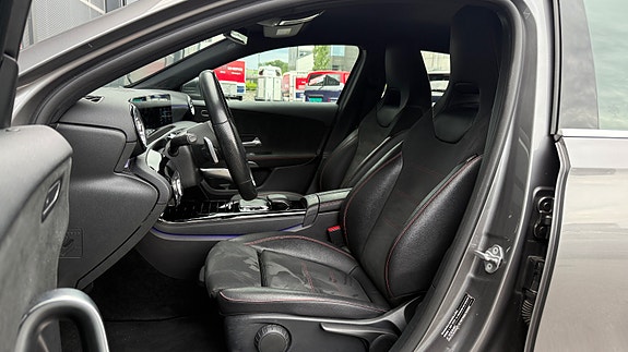 Mercedes-Benz A200 20 of 30
