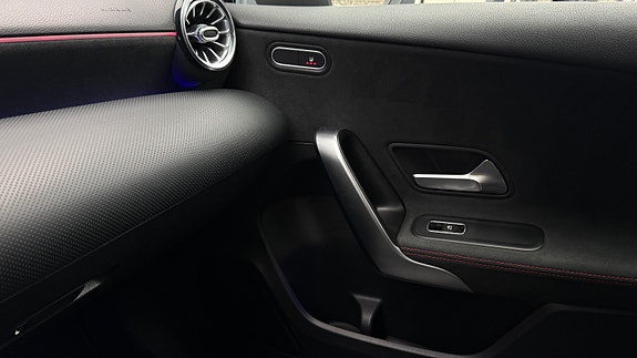 Mercedes-Benz A200 18 of 30
