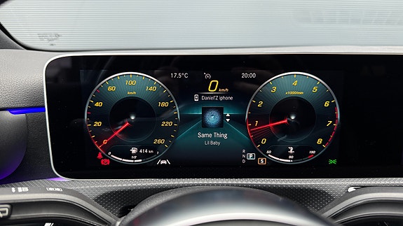 Mercedes-Benz A200 25 of 30