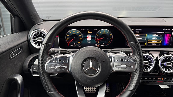Mercedes-Benz A200 24 of 30