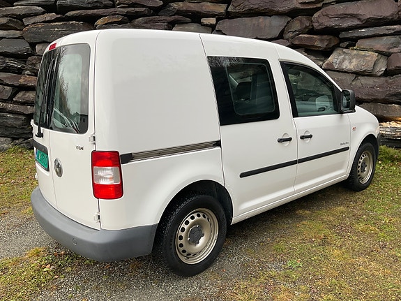 Volkswagen Caddy 2 of 5