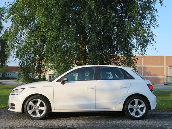 Audi A1 4 of 30