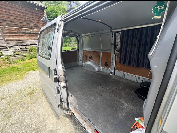 Toyota HiAce 19 of 20