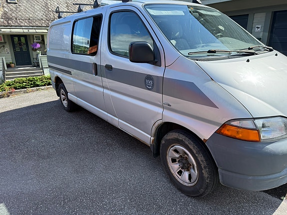Toyota HiAce 13 of 20