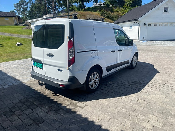 Ford Transit Connect 4 of 9