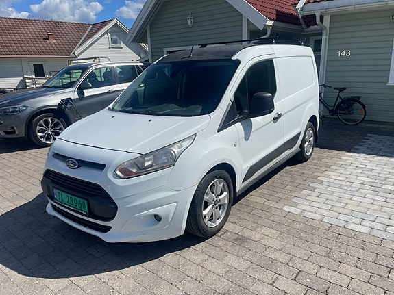 Ford Transit Connect 2 of 9