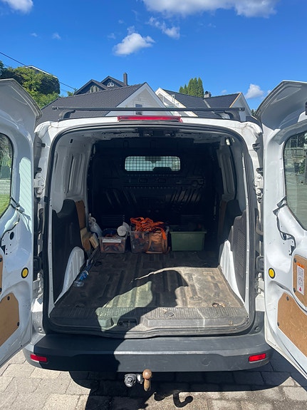 Ford Transit Connect 7 of 9