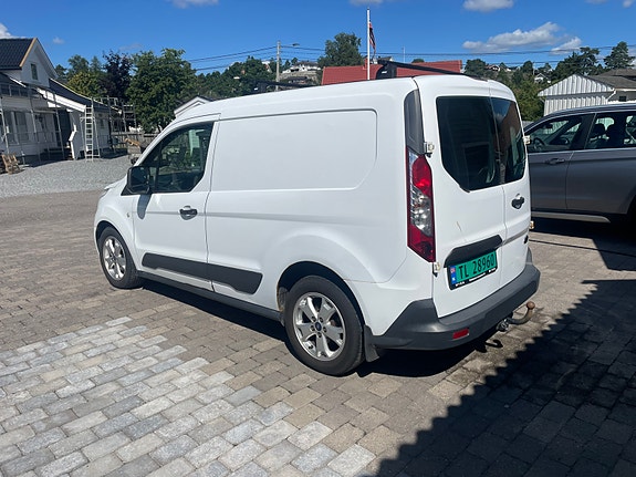 Ford Transit Connect 5 of 9