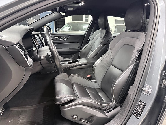 Volvo S60 11 of 29