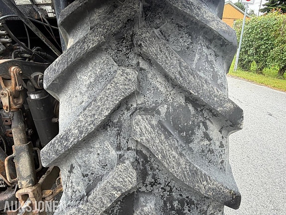 CASE IH MXU135 TRAKTOR MED STOLL ROBUST F36 FRONTLASTER 13 of 30