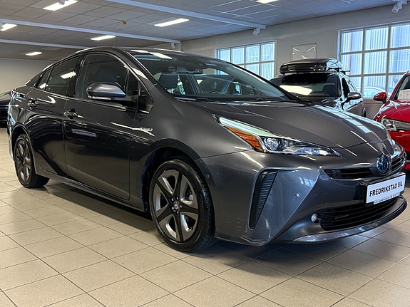 Toyota Prius 5 of 5