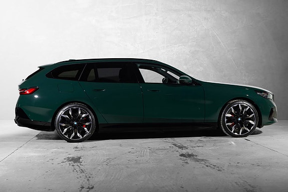 BMW i5 12 of 30
